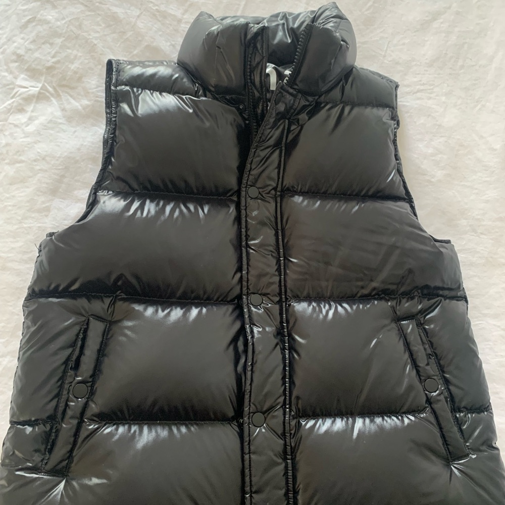 Aritza super puff glossy vest, missing attachable hood